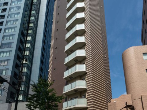 009_南東面外観