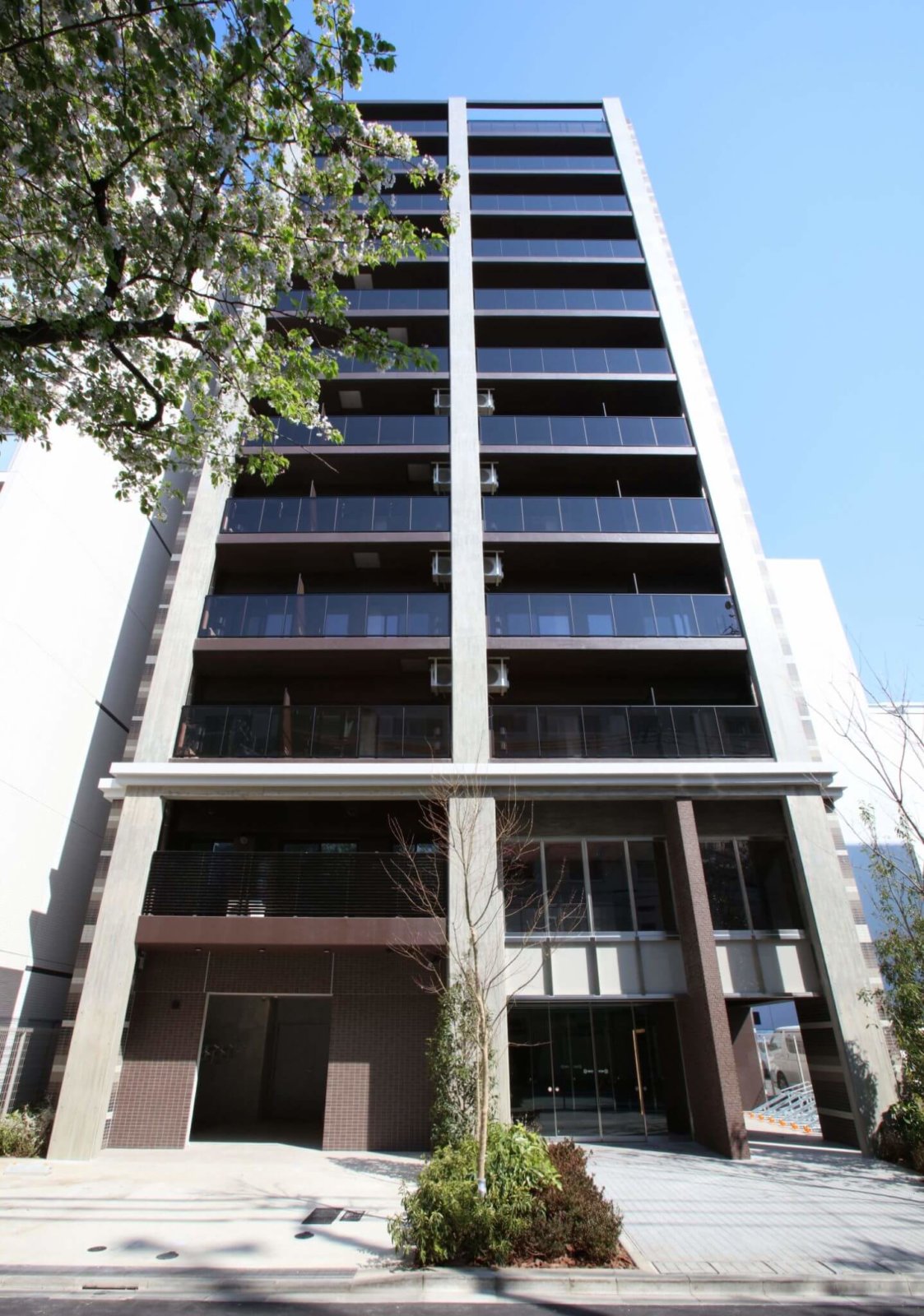 2.外観正面