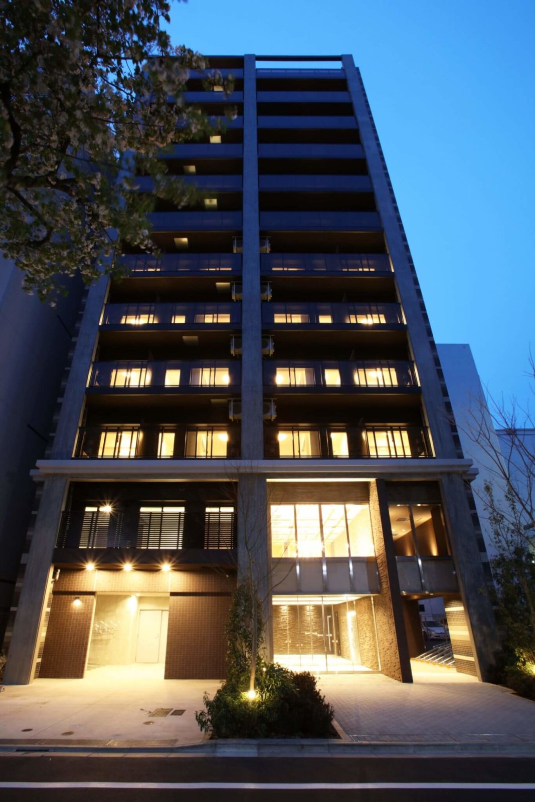 3.正面夜景