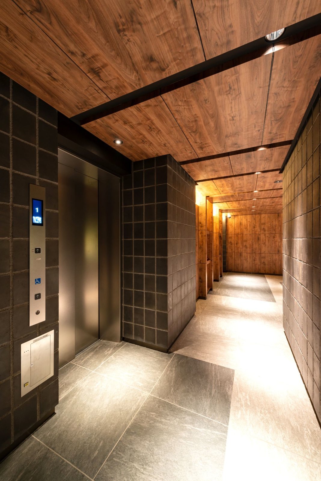 23．EVホール（1階）